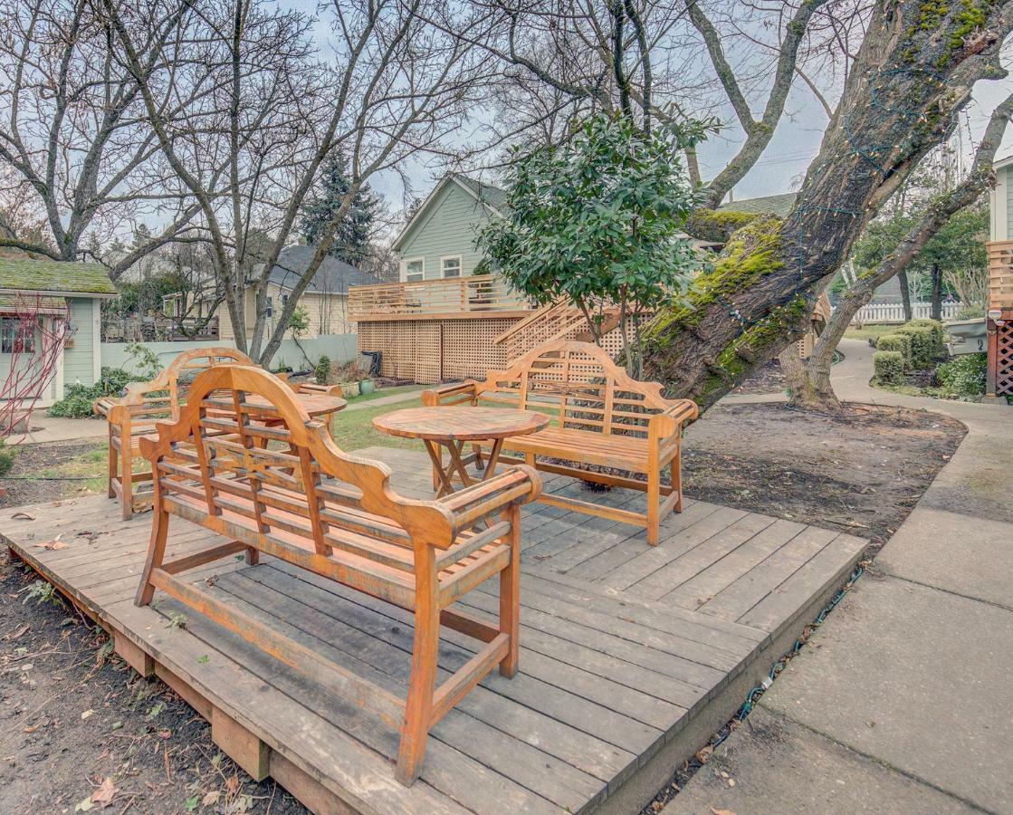 Carlisle Garden Suites Ashland Exterior foto